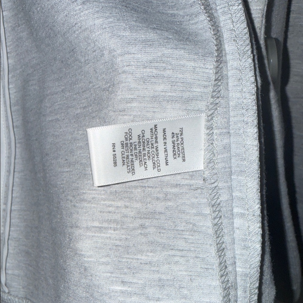 Express Women's Heather Gray Blazer - Picture 4 of 4